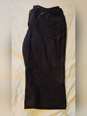 Women's Straight Capri Pants